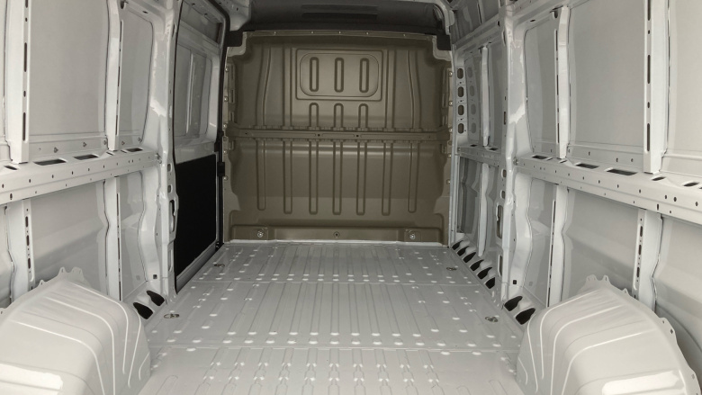 Peugeot Boxer 3500 L3 Diesel 2.2 BlueHDi 140 H2 Van Professional